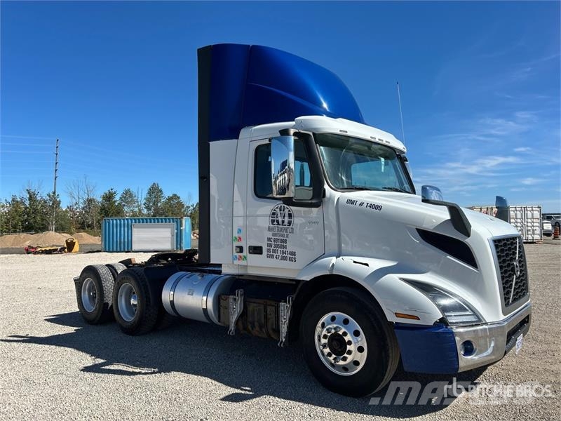 Volvo VNR300 6x4 T/A Day Cab Truck Tractor Trekkers