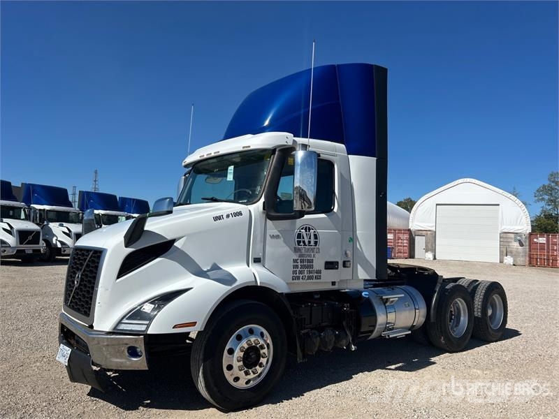 Volvo VNR300 6x4 T/A Day Cab Truck Tractor Trekkers