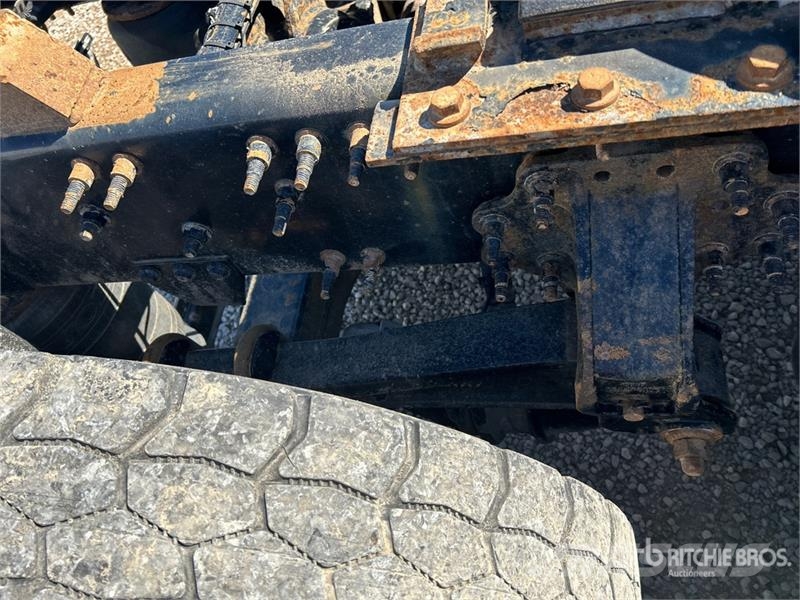 Volvo VNR300 6x4 T/A Day Cab Truck Tractor Trekkers