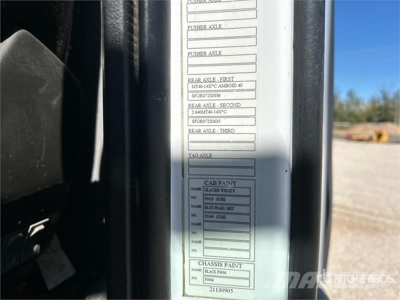 Volvo VNR300 6x4 T/A Day Cab Truck Tractor Trekkers