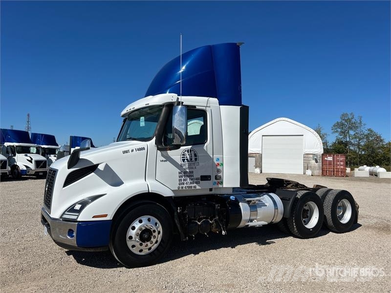 Volvo VNR300 6x4 T/A Day Cab Truck Tractor Trekkers