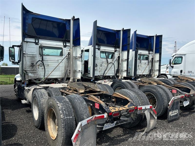 Volvo VNR300 6x4 T/A Day Cab Truck Tractor Truck Tractor Units