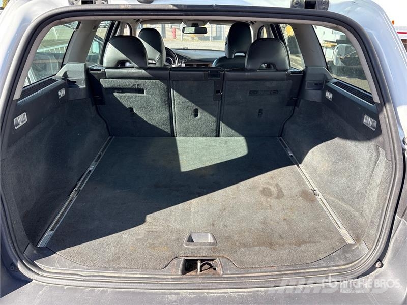 Volvo XC70 AWD Automobile Cars