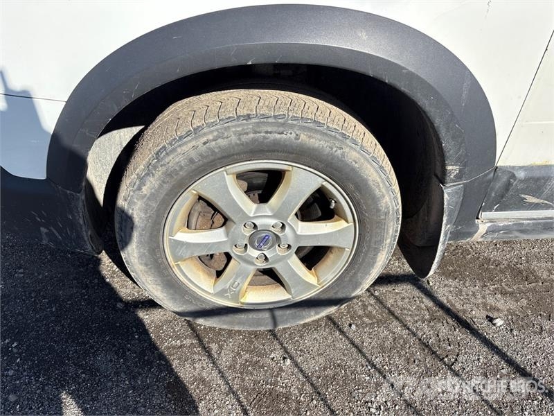 Volvo XC70 AWD Automobile Cars