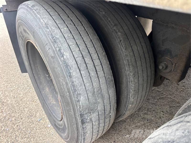 Wabash 53 ft x 102 in T/A Van Trailer Причепи-фургони