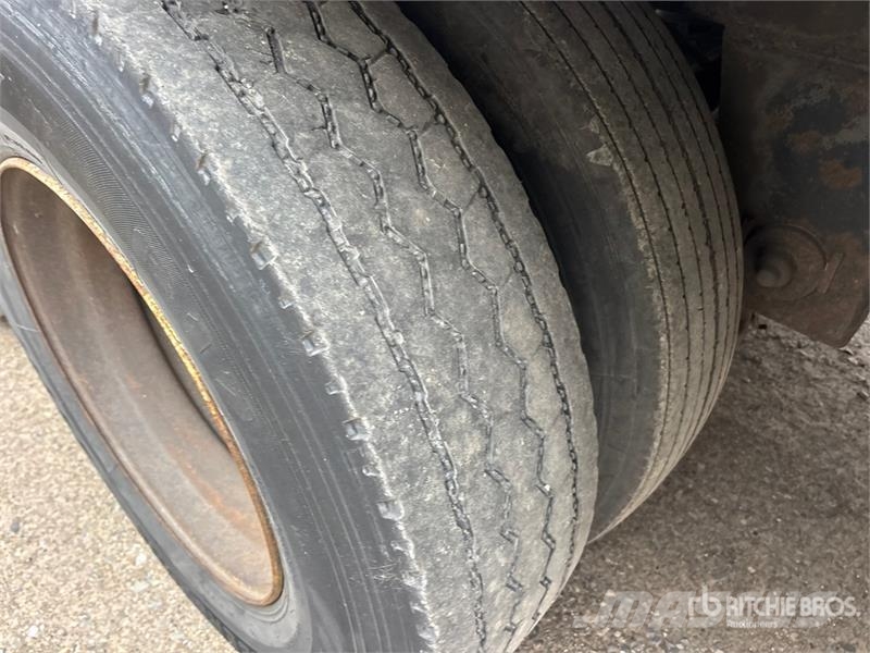 Wabash 53 ft x 102 in T/A Van Trailer Причепи-фургони