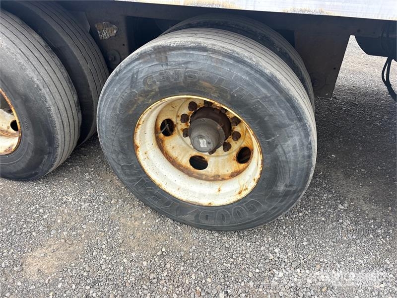 Wabash 53 ft x 102 in T/A Van Trailer 厢式拖车