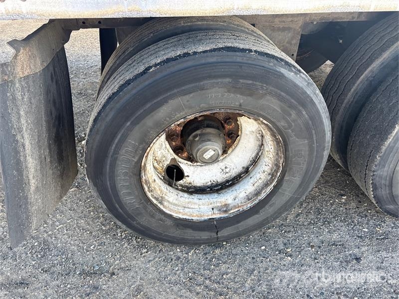 Wabash 53 ft x 102 in T/A Van Trailer ボックスボディートレーラー