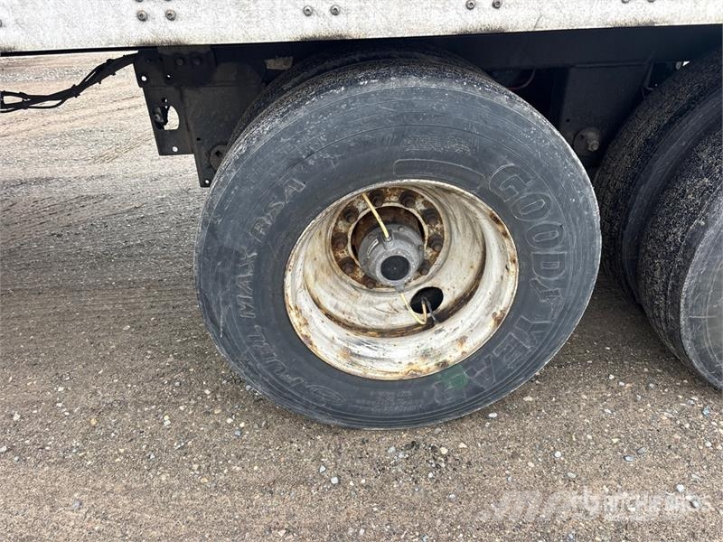 Wabash 53 ft x 102 in T/A Van Trailer Furgons
