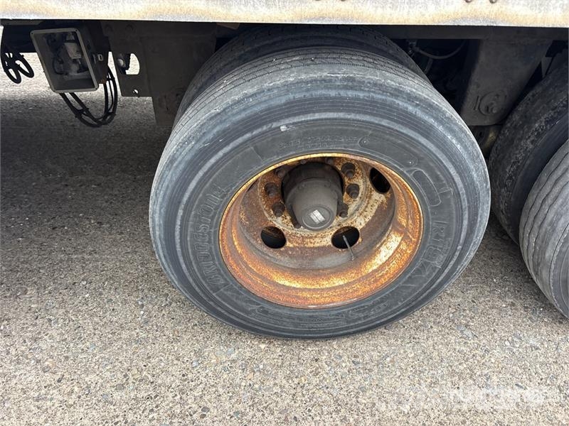 Wabash 53 ft x 102 in T/A Van Trailer Причепи-фургони