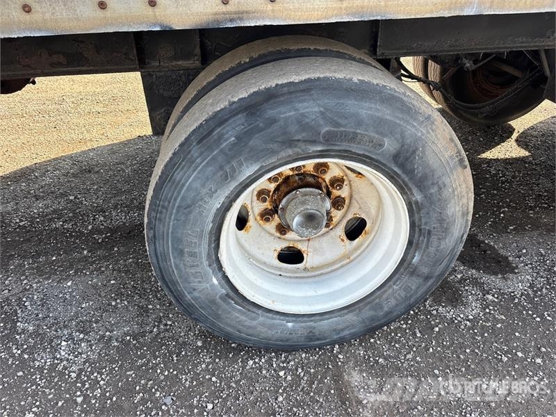 Wabash 53 ft x 102 in Quad/A Van Trailer Прицепы-фургоны