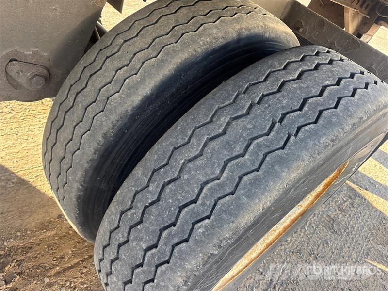 Wabash 53 ft x 102 in Tri/A Van Trailer Prikolice sa sandukom