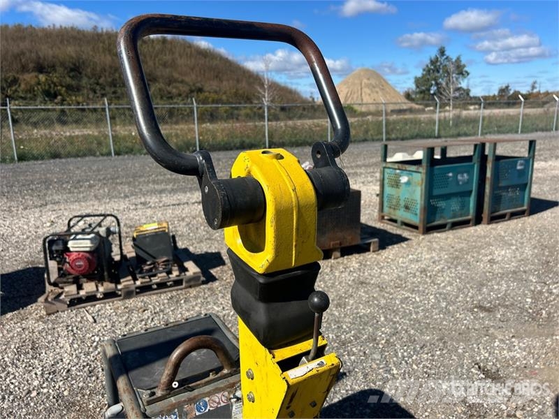 Wacker DPU4545HEH Vibratory Plate Compactor دكاكات أفقية