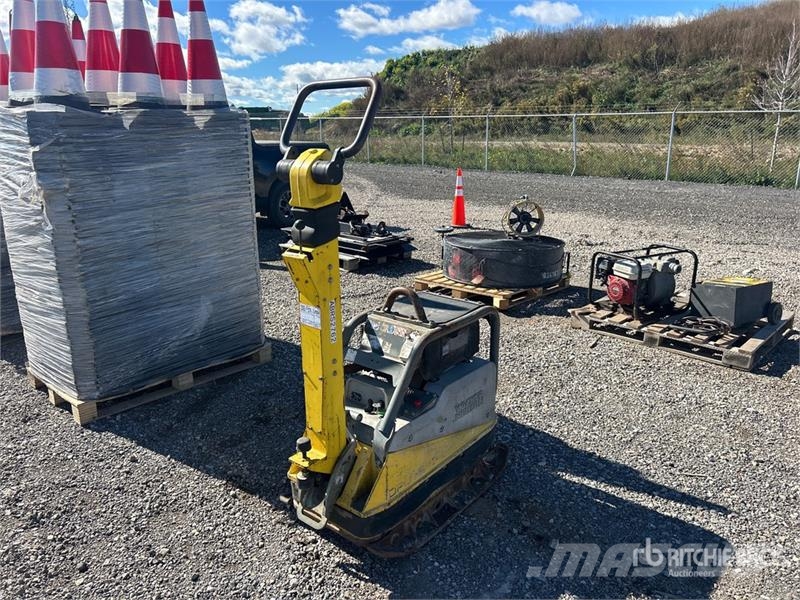 Wacker DPU4545HEH Vibratory Plate Compactor دكاكات أفقية