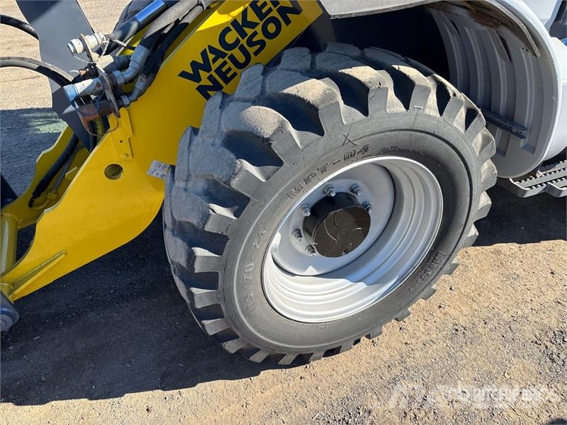 Wacker Neuson 8115L Wheel Loader لوادر بعجل