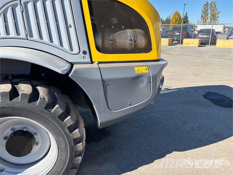 Wacker Neuson 8115L Wheel Loader لوادر بعجل