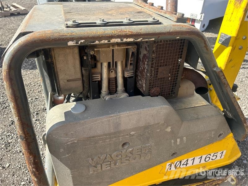 Wacker Neuson DPU 6555He Reversible Vibratory Plate Compactor プレートコンパクター