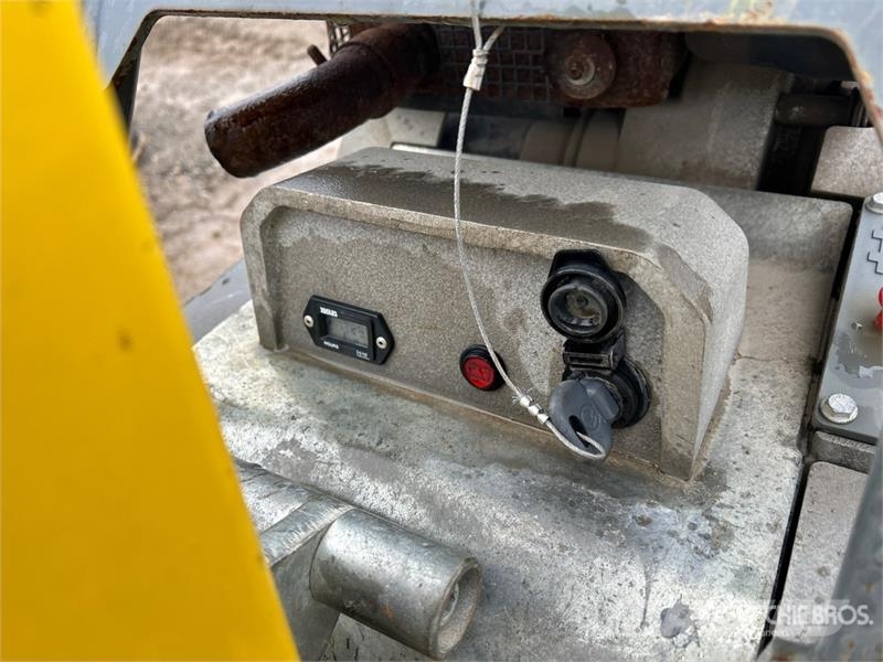 Wacker Neuson DPU6555Heh Vibratory Plate Compactor Vibrátorok