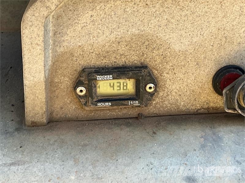 Wacker Neuson DPU6555HE Reversible Vibratory Plate Compactor Віброплити та вібротрамбовки