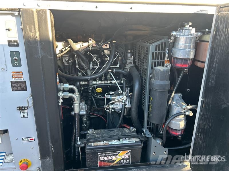 Wacker Neuson G50, 38 KW 48 KVA Mobile 38 kW Generator Set Dīzeļģeneratori