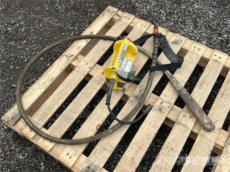Wacker Neuson M2500/120 Concrete Vibrator Уплътнители за плочи