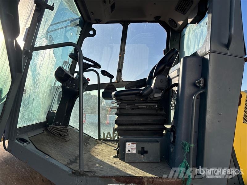 Wacker Neuson RC70 Smooth Drum Compactor Walzenzüge
