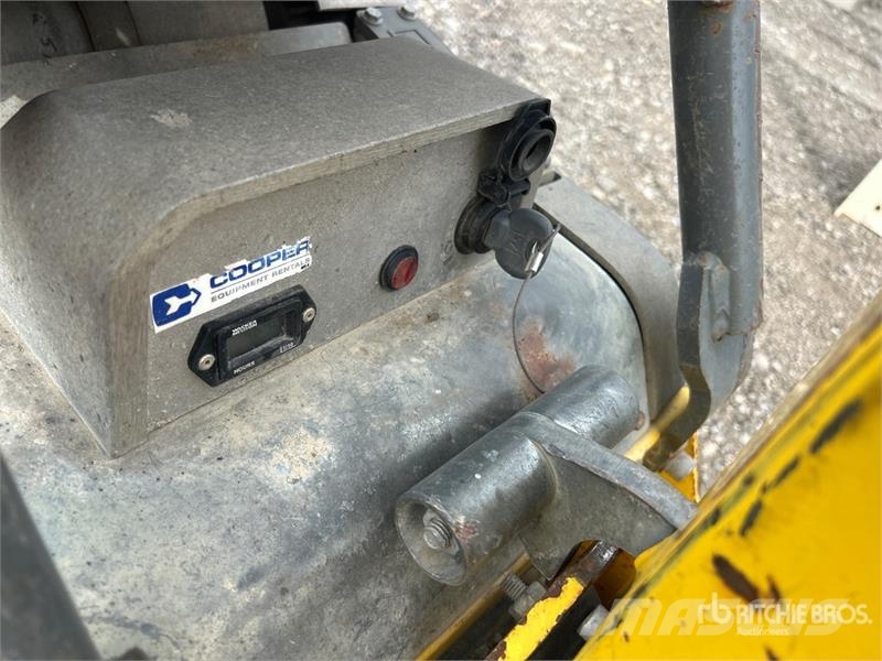Wacker Neuson Reversible Vibratory Plate Compactor دكاكات أفقية