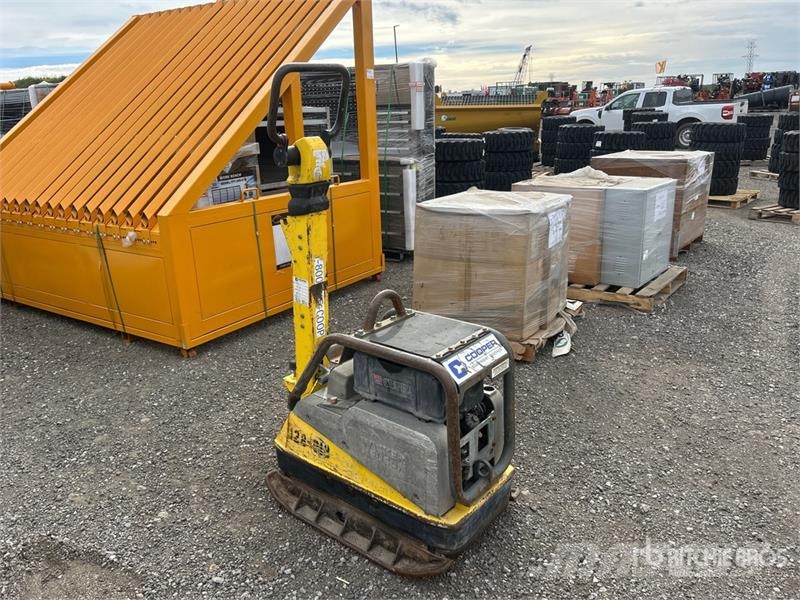 Wacker Neuson Reversible Vibratory Plate Compactor دكاكات أفقية