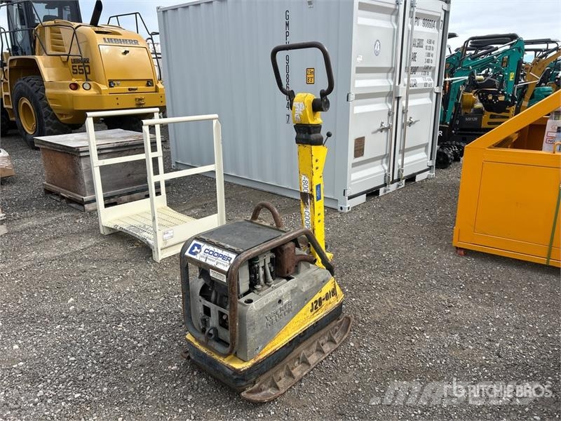 Wacker Neuson Reversible Vibratory Plate Compactor دكاكات أفقية