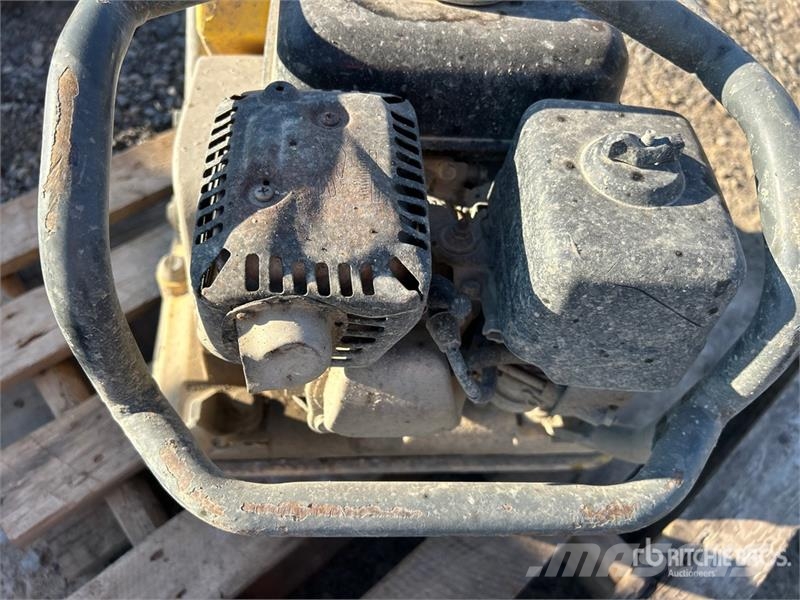 Wacker Neuson Vibratory Plate Compactor دكاكات أفقية