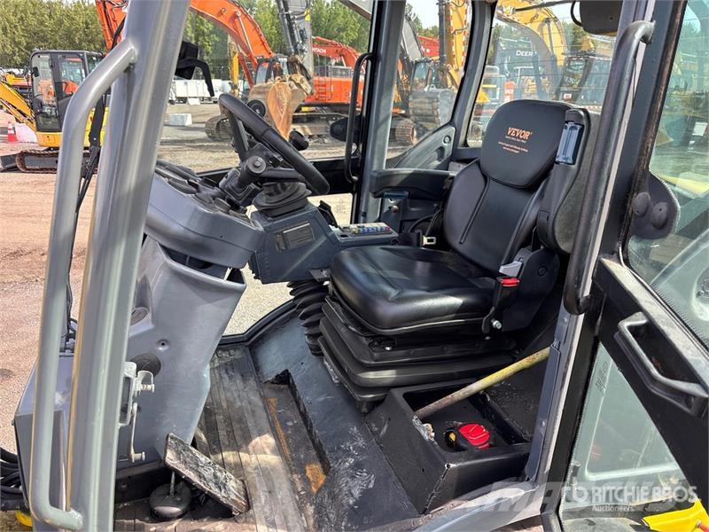 Wacker Neuson WL36 Wheel Loader لوادر بعجل