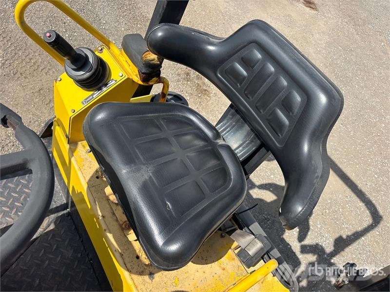 Wacker RD27-120 مداحل ثنائية الاسطوانة
