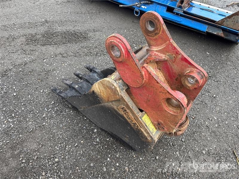  WainRay8 18 in Q/C Digging Backhoe Rear Bucket دلاء