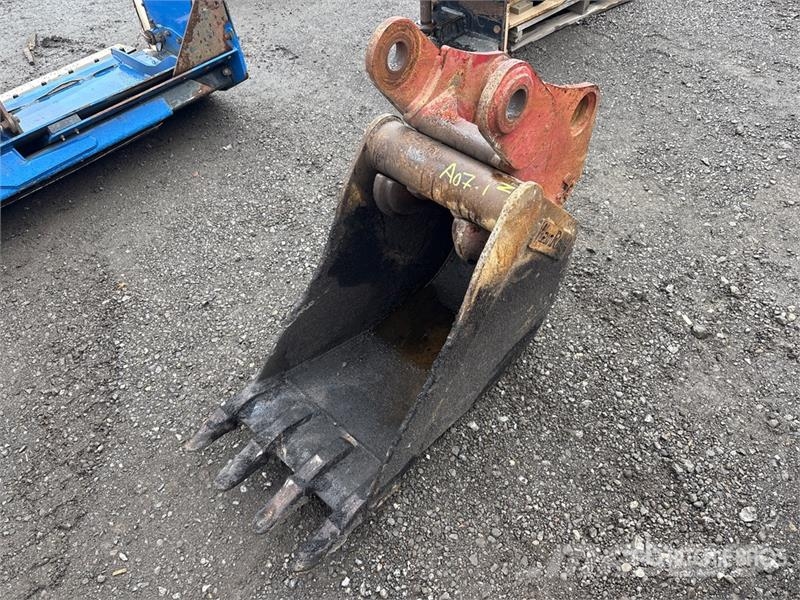  WainRay8 18 in Q/C Digging Backhoe Rear Bucket دلاء
