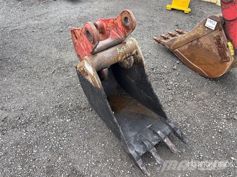  WainRay8 18 in Q/C Digging Backhoe Rear Bucket دلاء