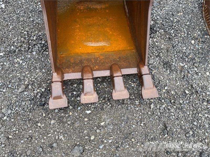 Wajax 24 in Digging Excavator Bucket Kanalak