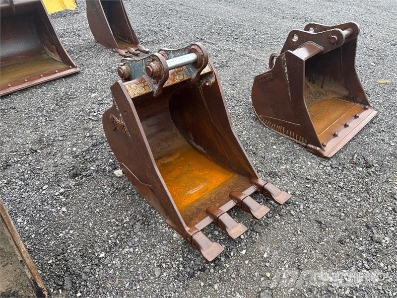 Wajax 24 in Digging Excavator Bucket Kanalak