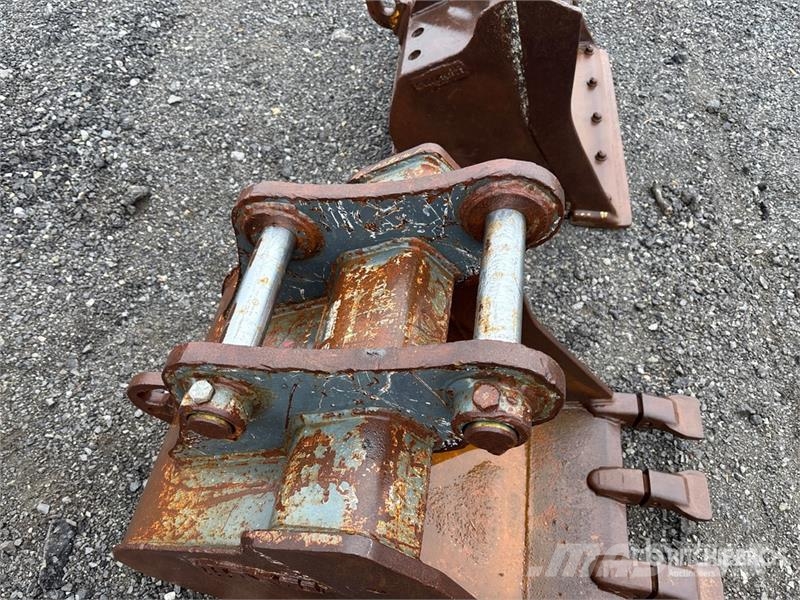 Wajax 24 in Digging Excavator Bucket Kanalak