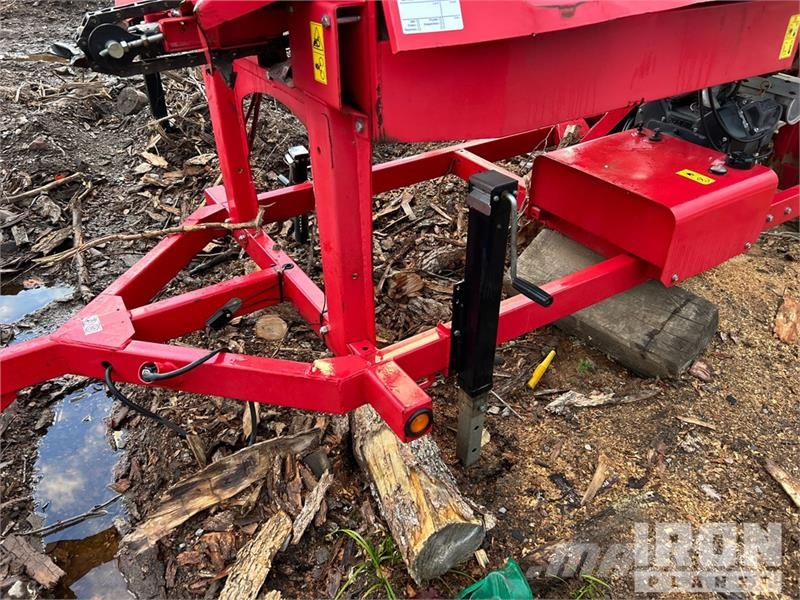 Wallenstein WP1624 Firewood processor With 24' Hydraulic Conve Processing Equipment