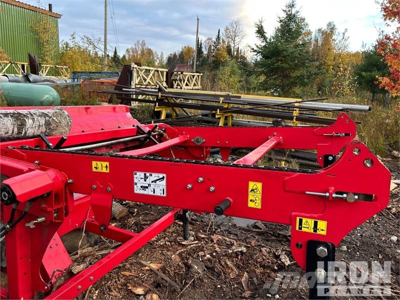 Wallenstein WP1624 Firewood processor With 24' Hydraulic Conve Processing Equipment