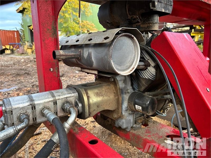 Wallenstein WP1624 Firewood processor With 24' Hydraulic Conve Processing Equipment