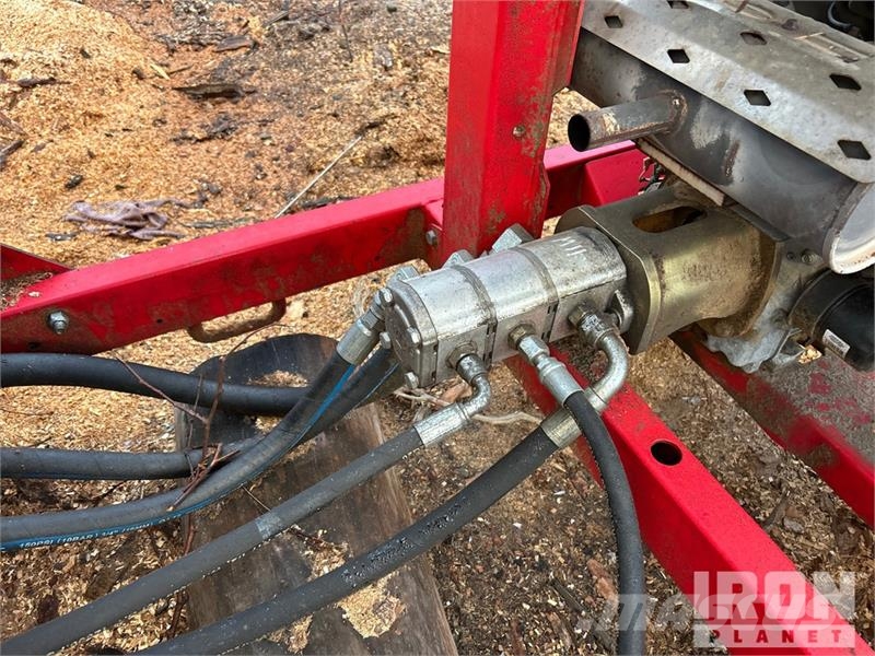 Wallenstein WP1624 Firewood processor With 24' Hydraulic Conve Processing Equipment