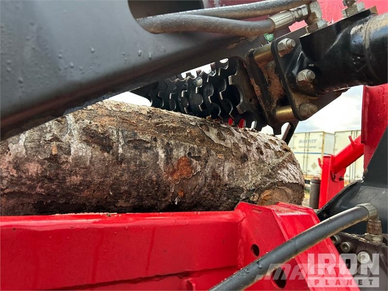 Wallenstein WP1624 Firewood processor With 24' Hydraulic Conve Processing Equipment