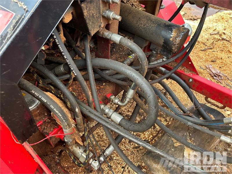 Wallenstein WP1624 Firewood processor With 24' Hydraulic Conve Processing Equipment