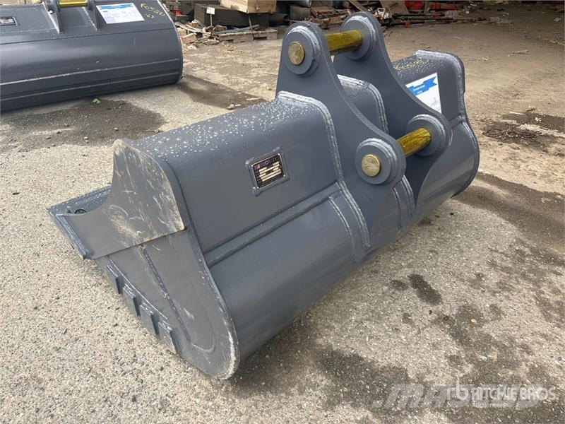 Warrior WBMCC12-1550 61 in Cleanup Excavator Bucket - Fits Kanalak
