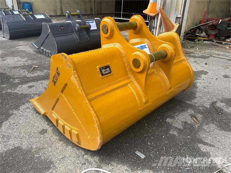 Warrior WBMCC20-1500 59 in Cleanup Excavator Bucket - Fits Kanalak