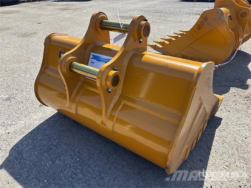 Warrior WBMCC20-1500 60 in Cleanup Excavator Bucket - Fits Cucharones