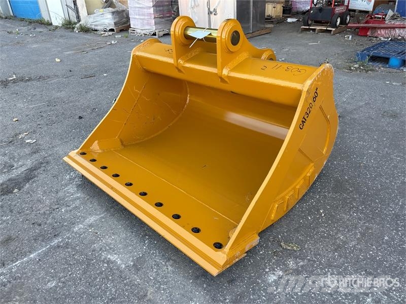 Warrior WBMCC20-1500 60 in Cleanup Excavator Bucket - Fits Cucharones