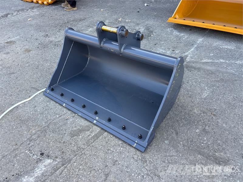 Warrior WBMCC5-1220 48 in Cleanup Excavator Bucket - Fits Cucharones