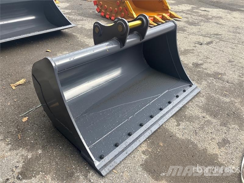 Warrior WBMCC7-1500 59 in Cleanup Excavator Bucket - Fits Kanalak